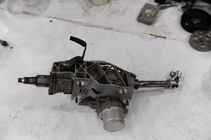 MEGANE ÇIKMA YEDEK PARÇA MEGAN 2 DİREKSİYON SPOTU